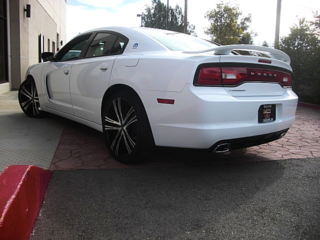 ChargerWhite2011/25s64.JPG