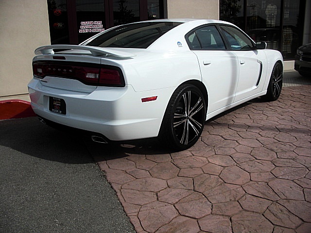 ChargerWhite2011/25s64.JPG