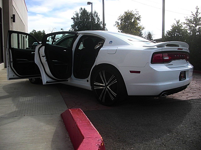 ChargerWhite2011/25s64.JPG