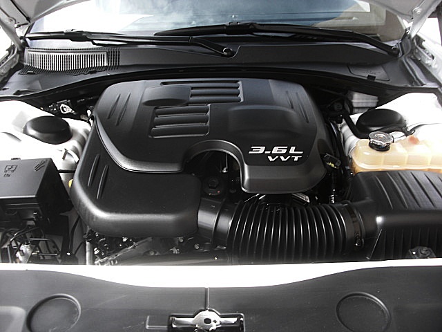 ChargerWhite2011/25s73.JPG