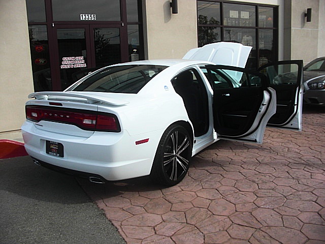 ChargerWhite2011/25s64.JPG