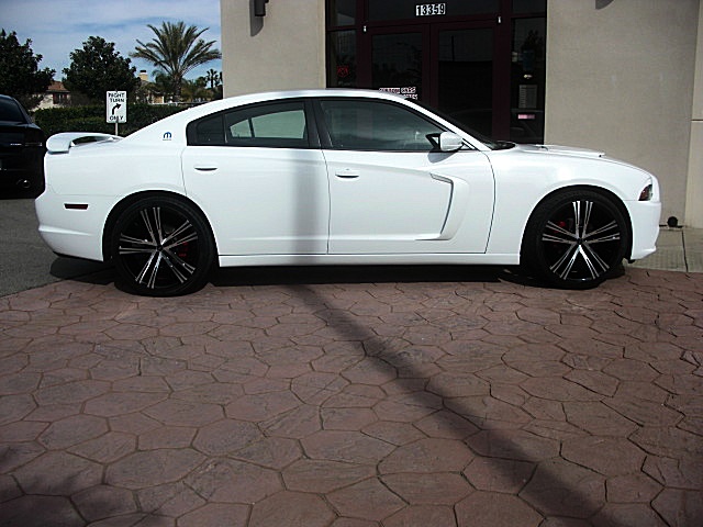 ChargerWhite2011/25s64.JPG