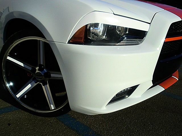 ChargerWhite2011/25v42.JPG
