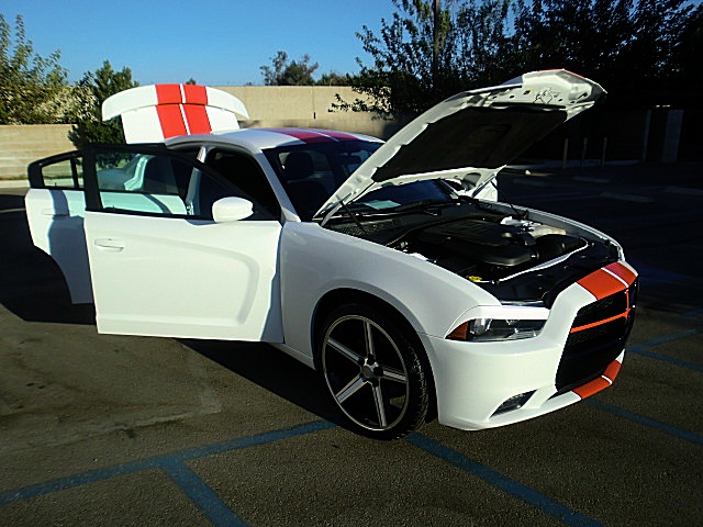 ChargerWhite2011/25v46.JPG