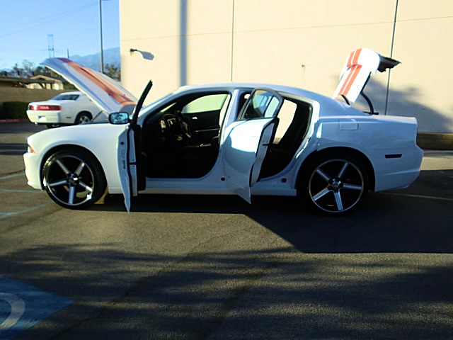 ChargerWhite2011/25v46.JPG