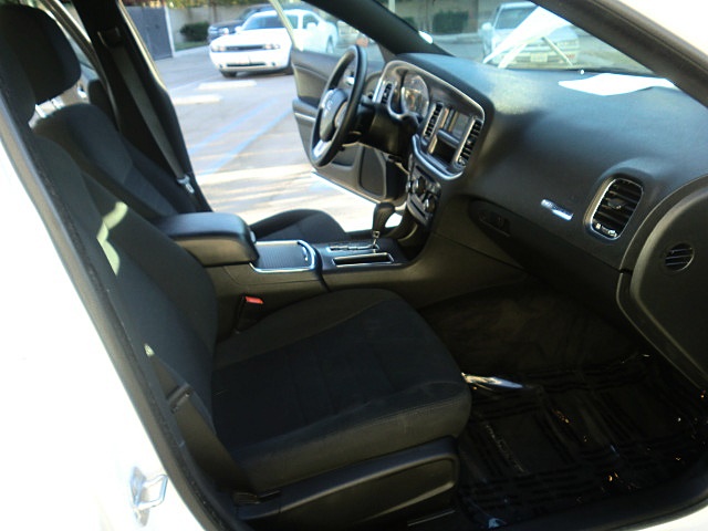 ChargerWhite2011/25v42.JPG