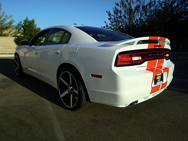 ChargerWhite2011/25v46.JPG