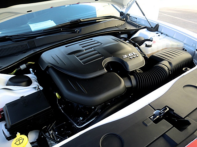 ChargerWhite2011/25v42.JPG