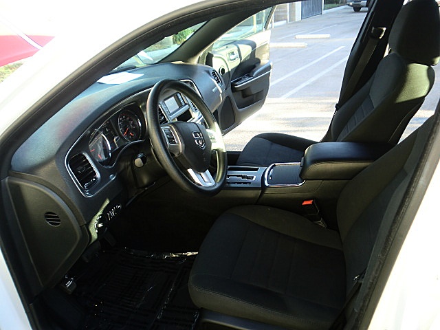 ChargerWhite2011/25v42.JPG