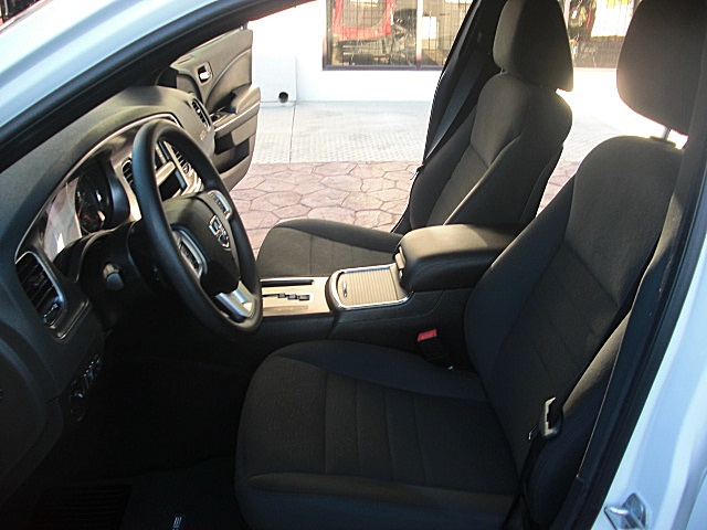 ChargerWhite2011/28a8.JPG