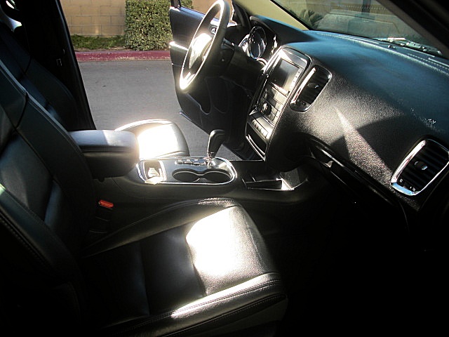 DURANGOblack/IntDurBlk13e.JPG