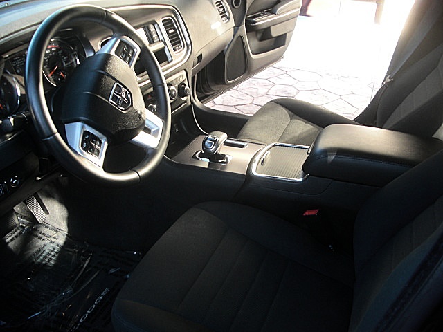 Interiors/Int8spdBlk4.jpg