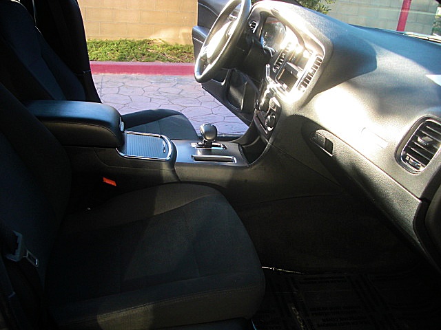 Interiors/Int8spdBlk4.jpg