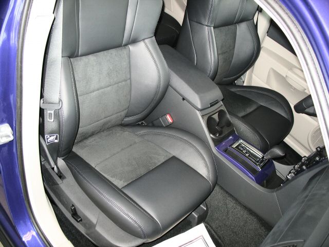 Interiors/LeathPlum2.jpg