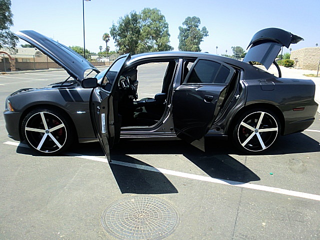 RT11to14chargerGray/12a34.JPG