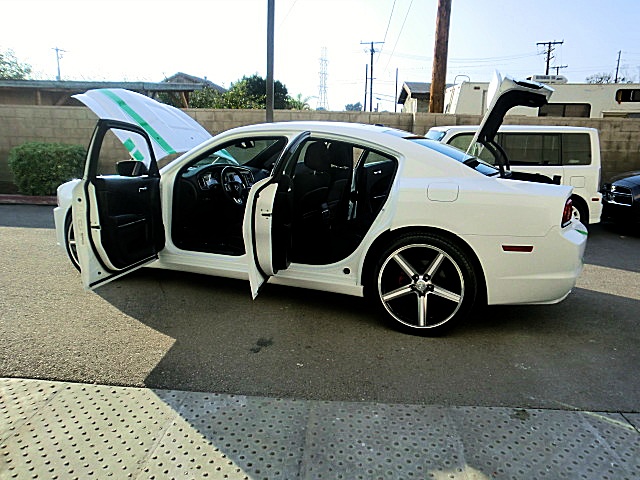 RTchargerWhite13/26a44.JPG