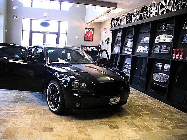 SHOWROOMCARS/94ac.JPG