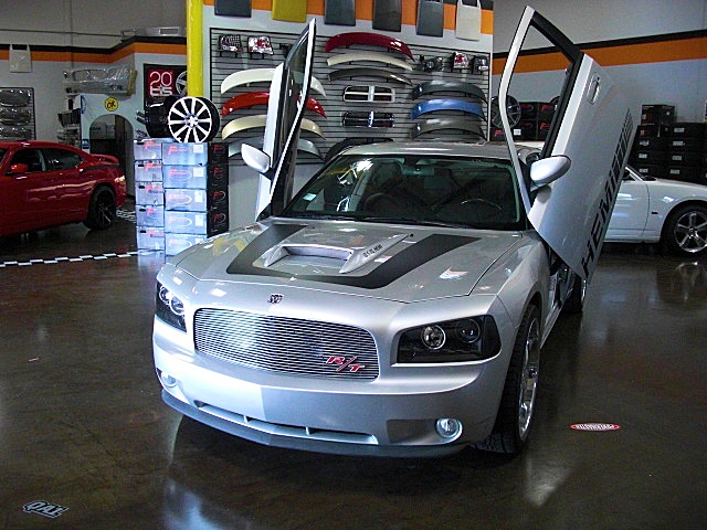SHOWROOMCARS/17aa.JPG