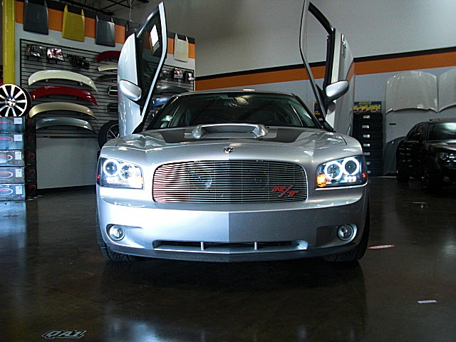 SHOWROOMCARS/17aa.JPG