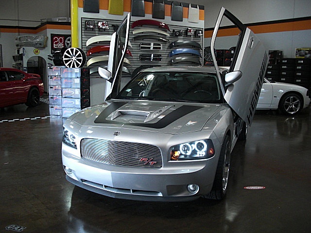 SHOWROOMCARS/17aa.JPG
