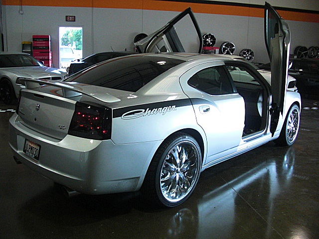 SHOWROOMCARS/17aa.JPG