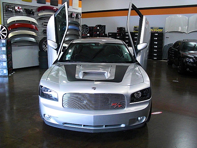 SHOWROOMCARS/17aa.JPG