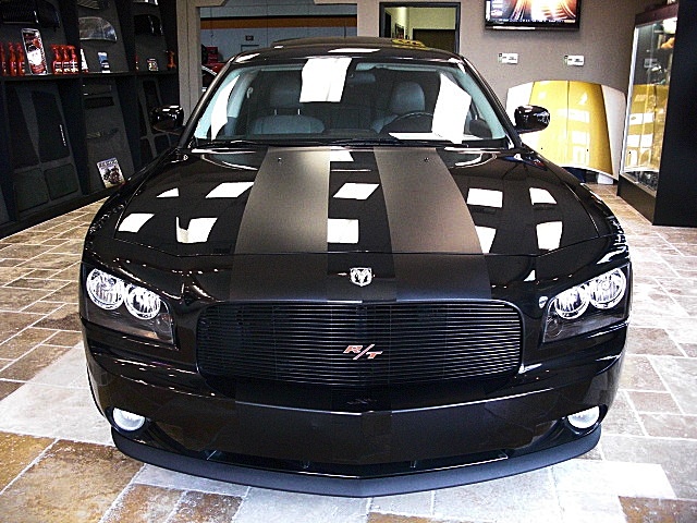SHOWROOMCARS/v144.JPG