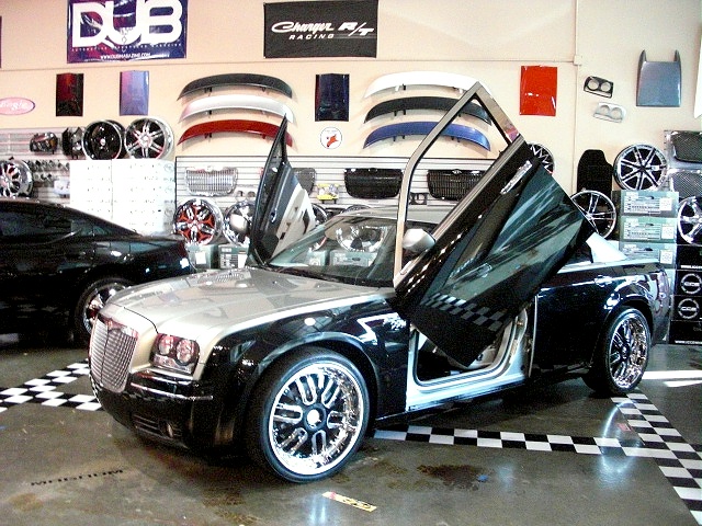SHOWROOMCARS/new80s.jpg