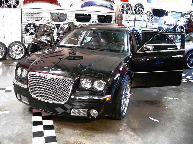 SHOWROOMCARS/new80s.jpg