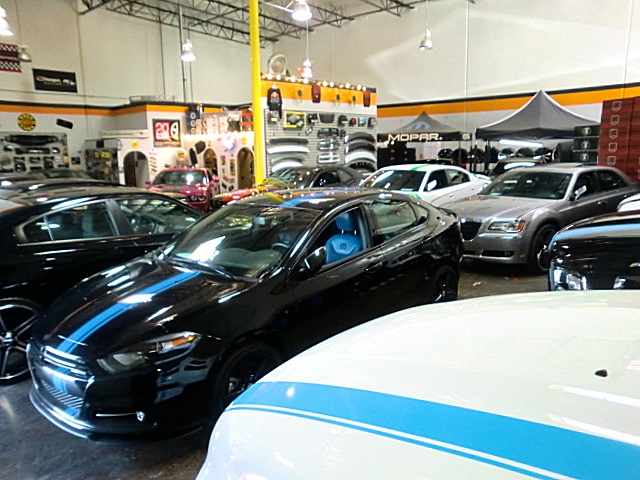 SHOWROOMCARS/StoreInstall.JPG