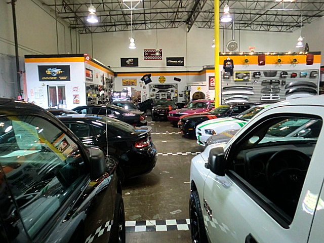 SHOWROOMCARS/StoreInstall.JPG