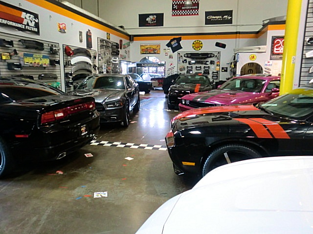 SHOWROOMCARS/StoreInstall.JPG
