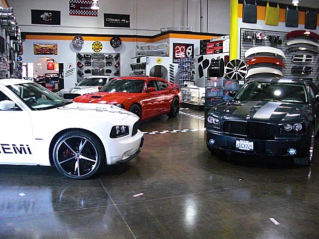 SHOWROOMCARS/store1a4a.JPG