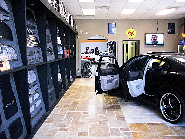 SHOWROOMCARS/15aa.JPG