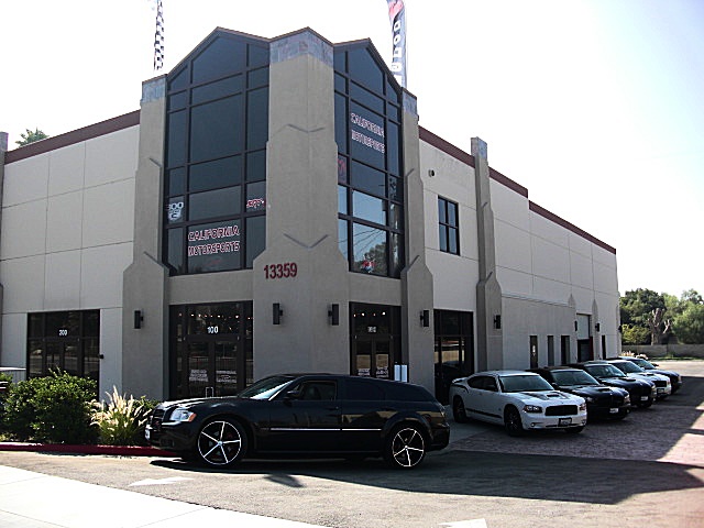 SHOWROOMCARS/store25nw.JPG