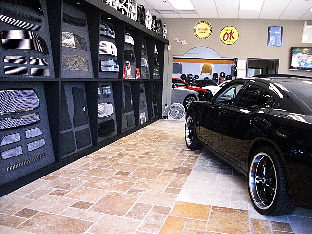 SHOWROOMCARS/store9nw.JPG