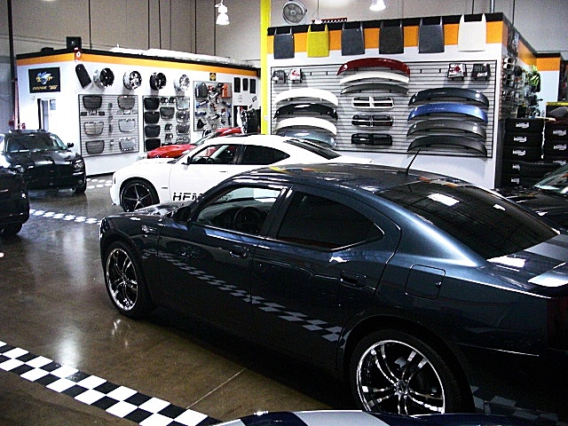 SHOWROOMCARS/store9nw.JPG