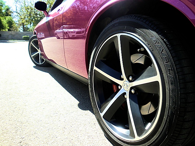 SRT8ChallPurple/27a38.JPG