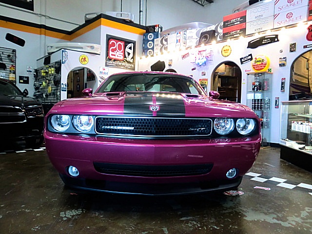 SRT8ChallPurple/27a40.JPG