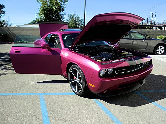 SRT8ChallPurple/27a40.JPG