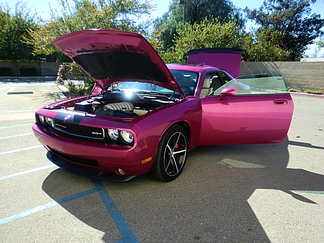 SRT8ChallPurple/27a40.JPG