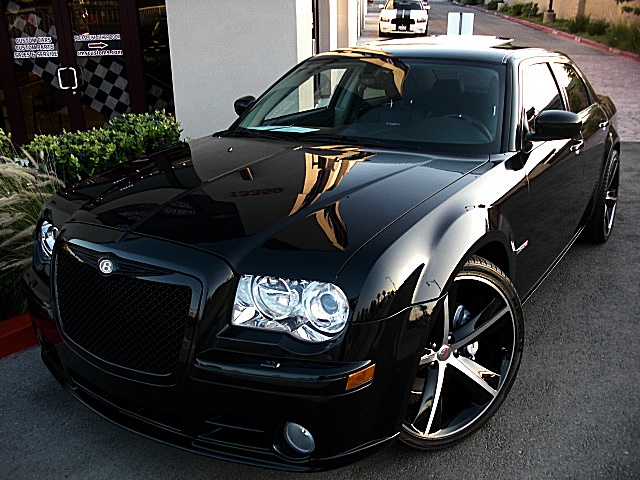 SRT8black300/1b110.JPG