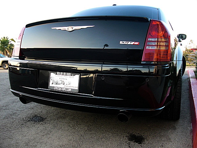 SRT8black300/1b110.JPG