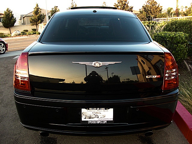 SRT8black300/1b110.JPG