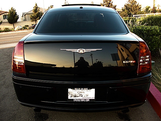 SRT8black300/1b110.JPG
