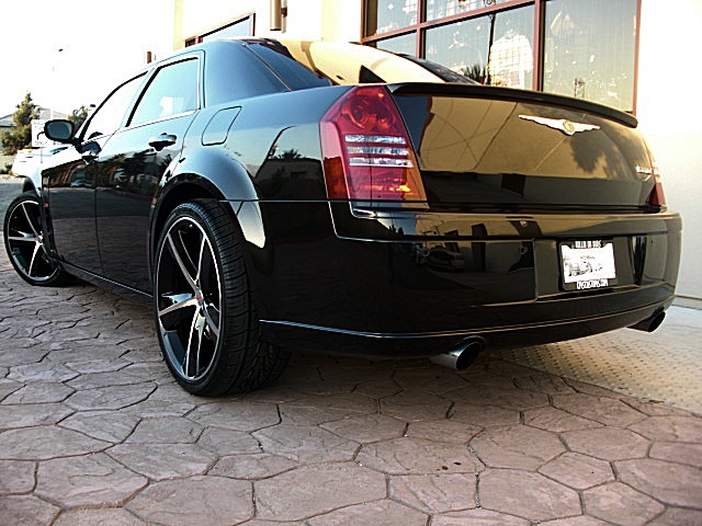 SRT8black300/1b147.JPG