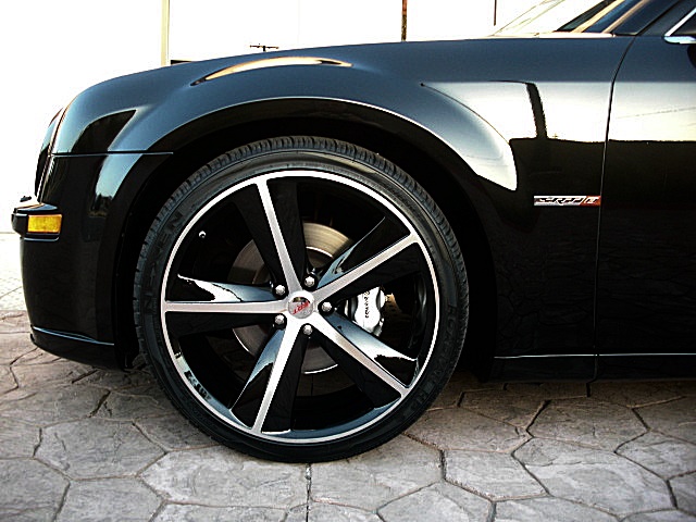 SRT8black300/1b165.JPG