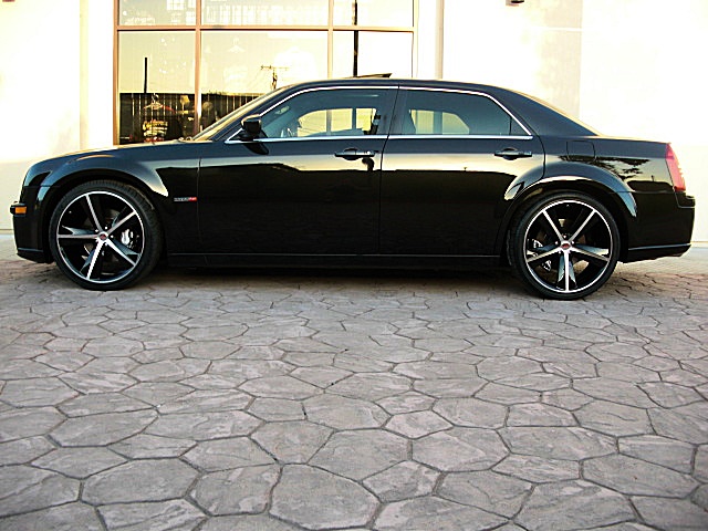 SRT8black300/1b147.JPG