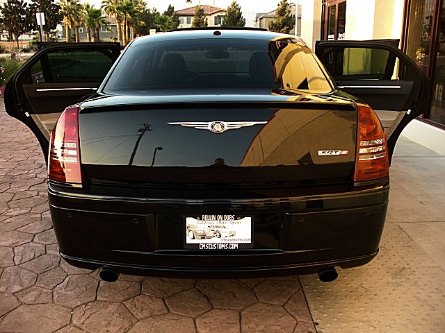 SRT8black300/1b147.JPG