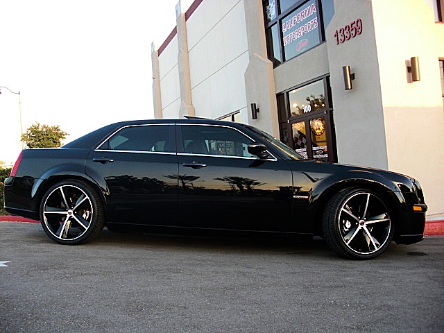 SRT8black300/1b147.JPG